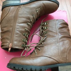 Gently used combat boots